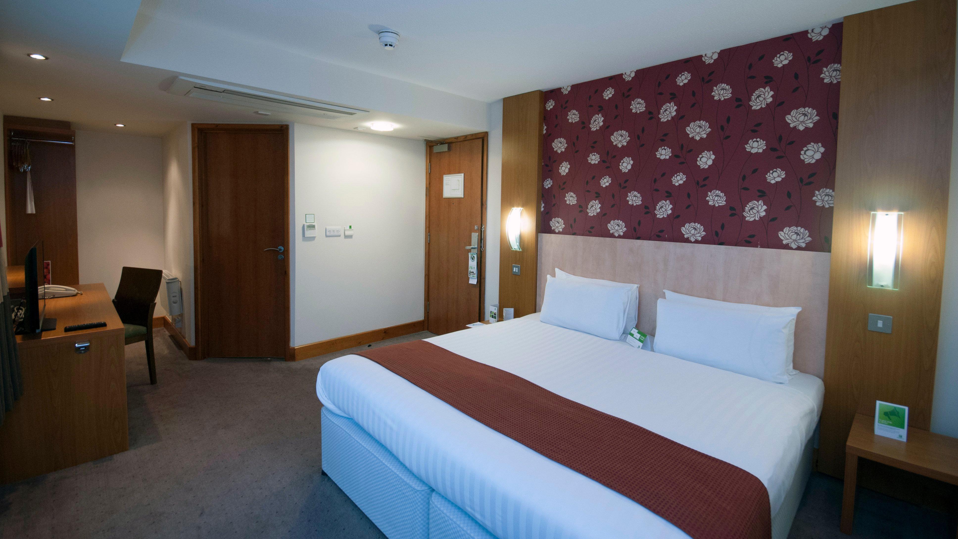 Holiday Inn Manchester - Central Park, An Ihg Hotel Exterior foto