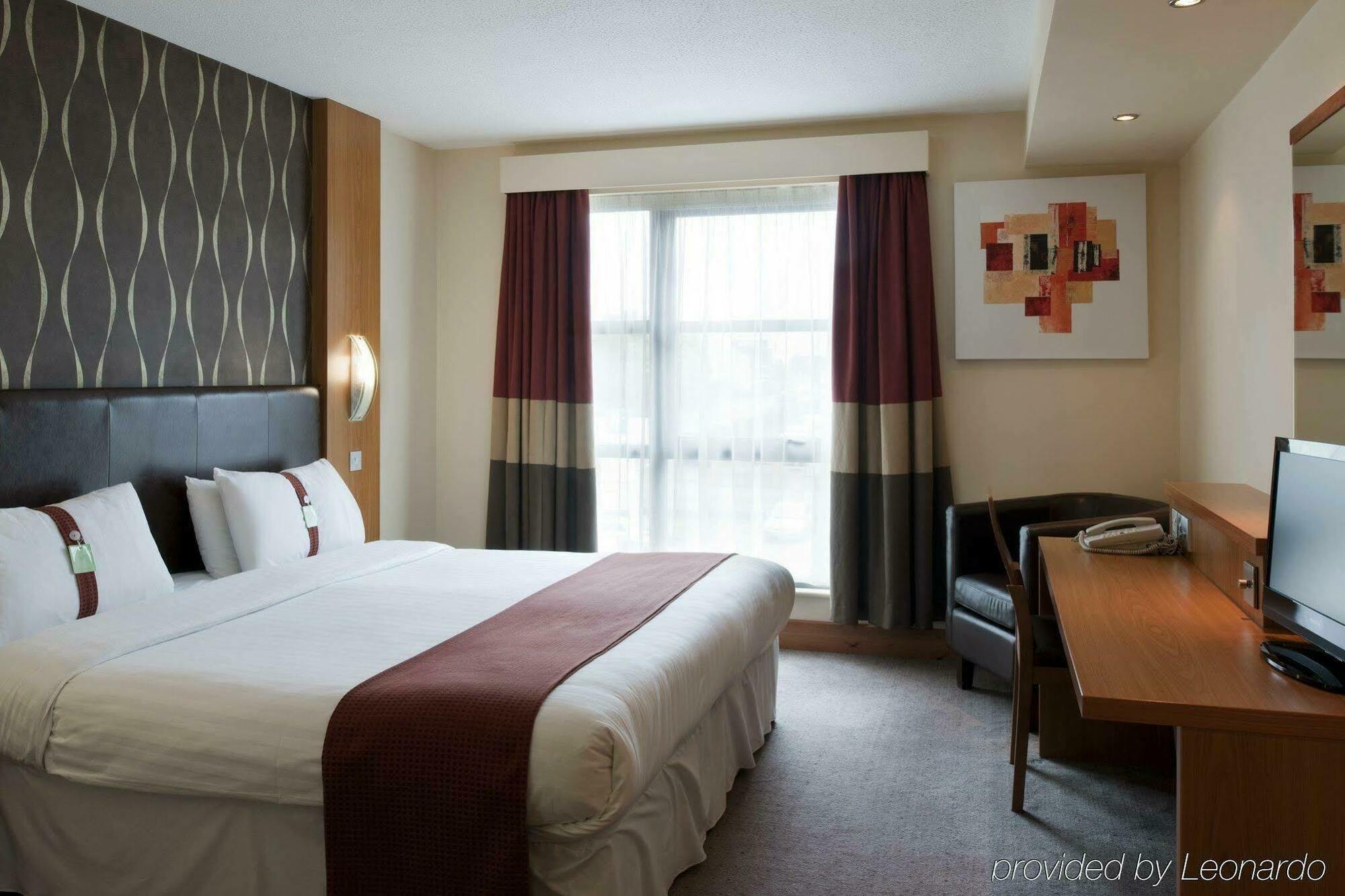 Holiday Inn Manchester - Central Park, An Ihg Hotel Exterior foto