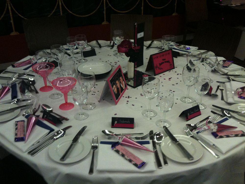Holiday Inn Manchester - Central Park, An Ihg Hotel Restaurante foto