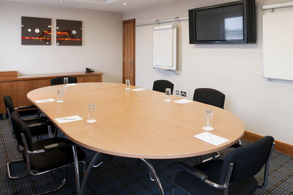 Holiday Inn Manchester - Central Park, An Ihg Hotel Facilidades foto